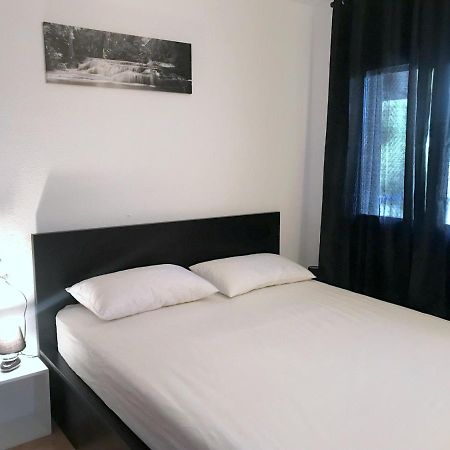 Port Badia 2 2E Apartman Roses Kültér fotó